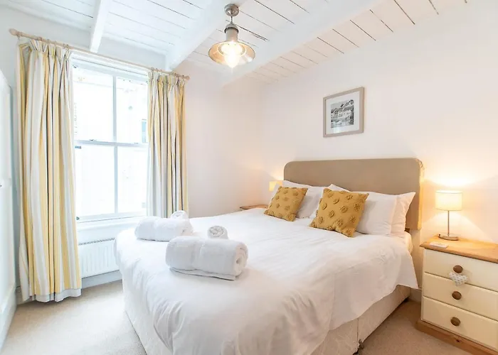 Stone'S Throw Villa St Ives 